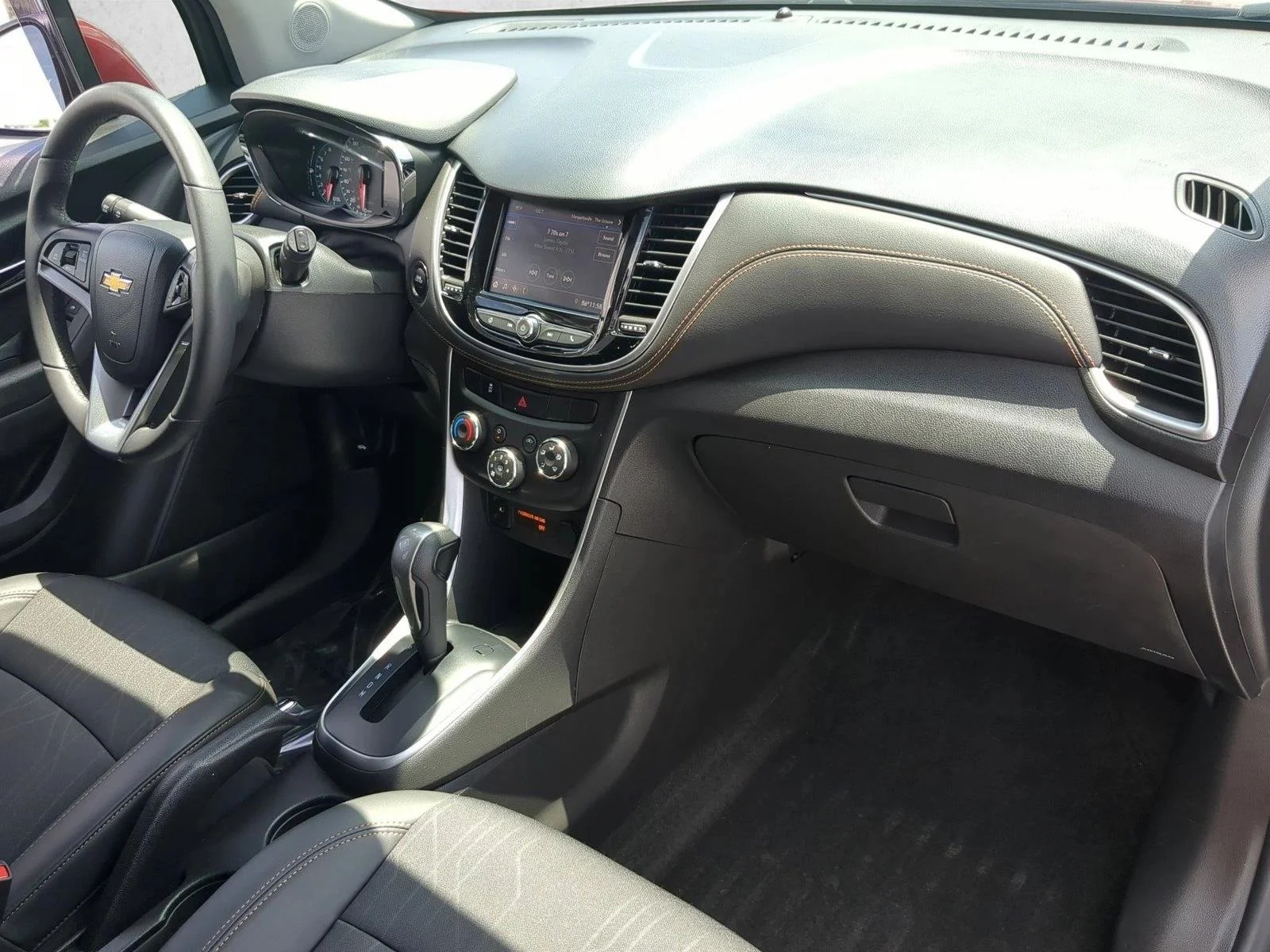 Used 2022 Crimson Metallic Chevrolet LT image 20