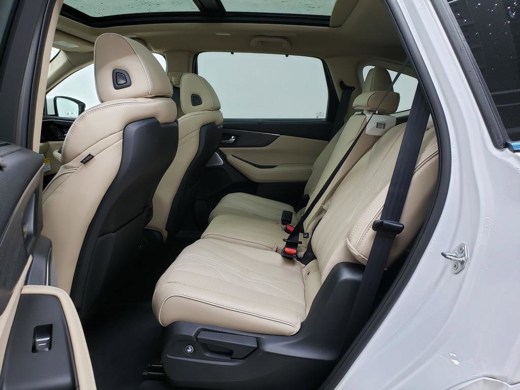 Used 2026 Platinum White Pearl Acura Advance Package image 11