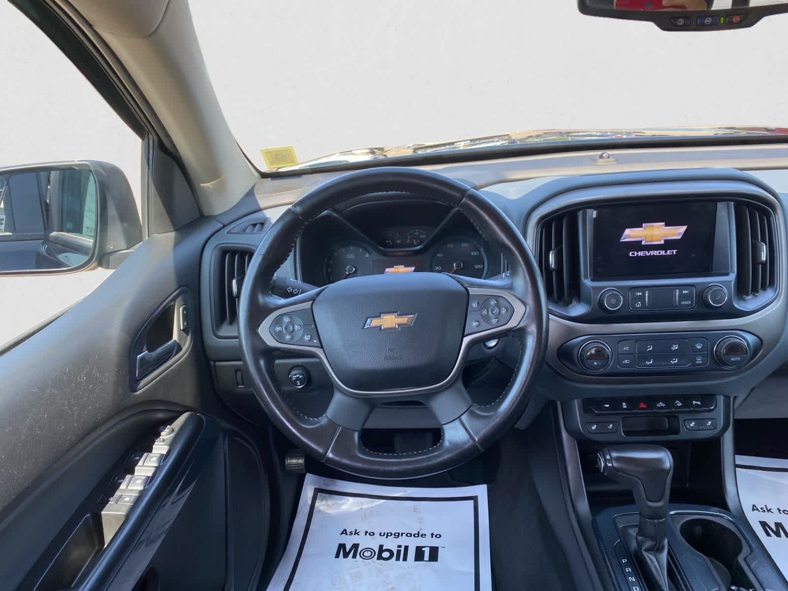 Used 2019 BLACK Chevrolet 4WD Z71 image 17