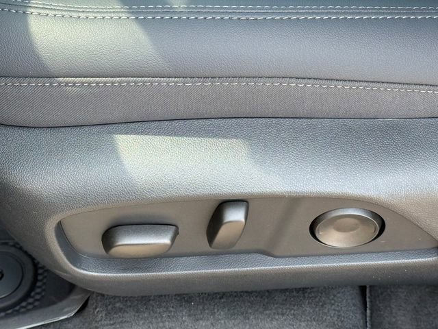New 2026 Mosaic Black Metallic Chevrolet LT image 12