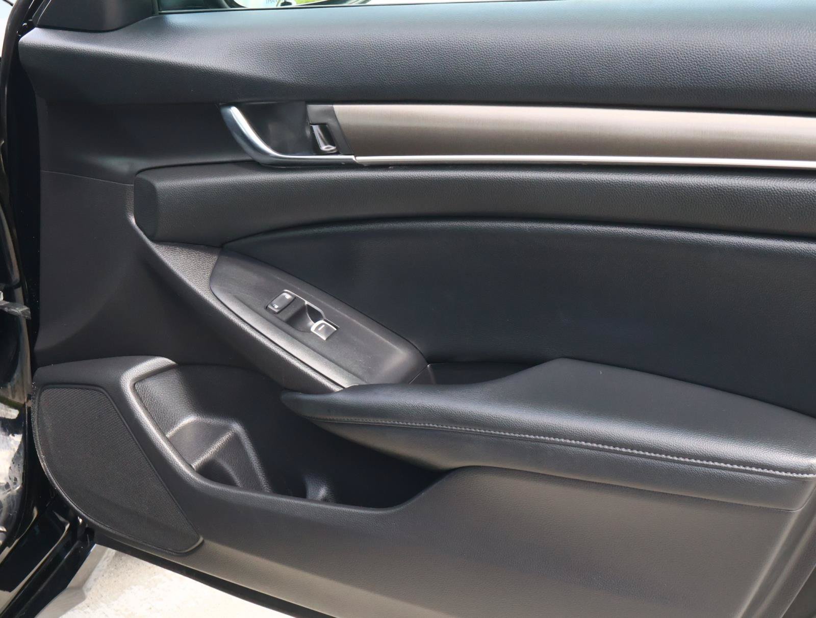 Used 2021 Crystal Black Pearl Honda LX image 15