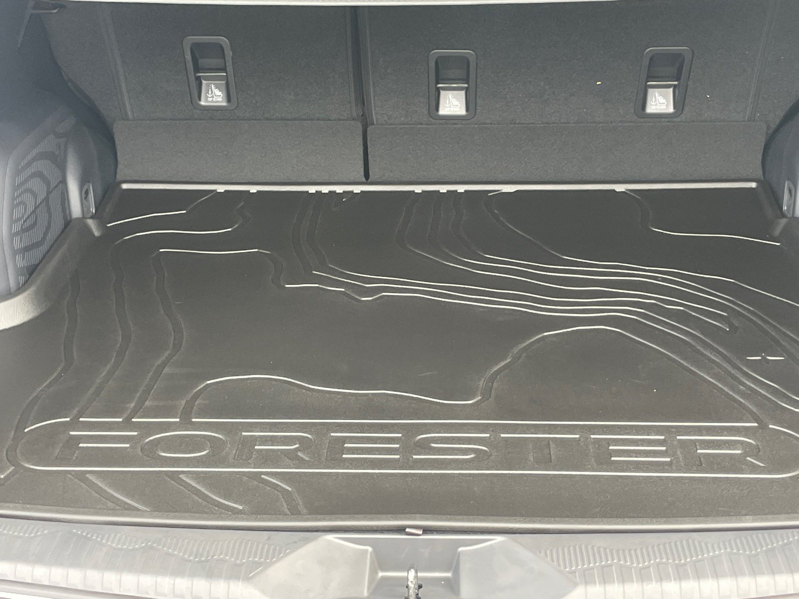 New 2026 CRYSTAL BLACK SILICA Subaru Limited image 25