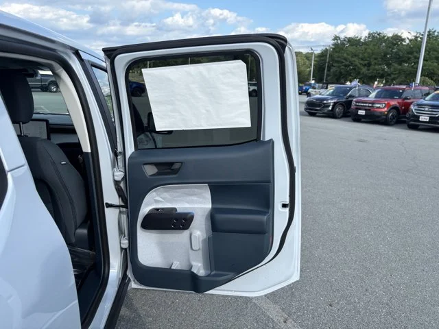 New 2026 Space White Metallic Ford XLT image 32