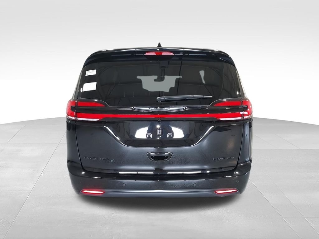 2026 Chrysler Pacifica Limited - Photo 10