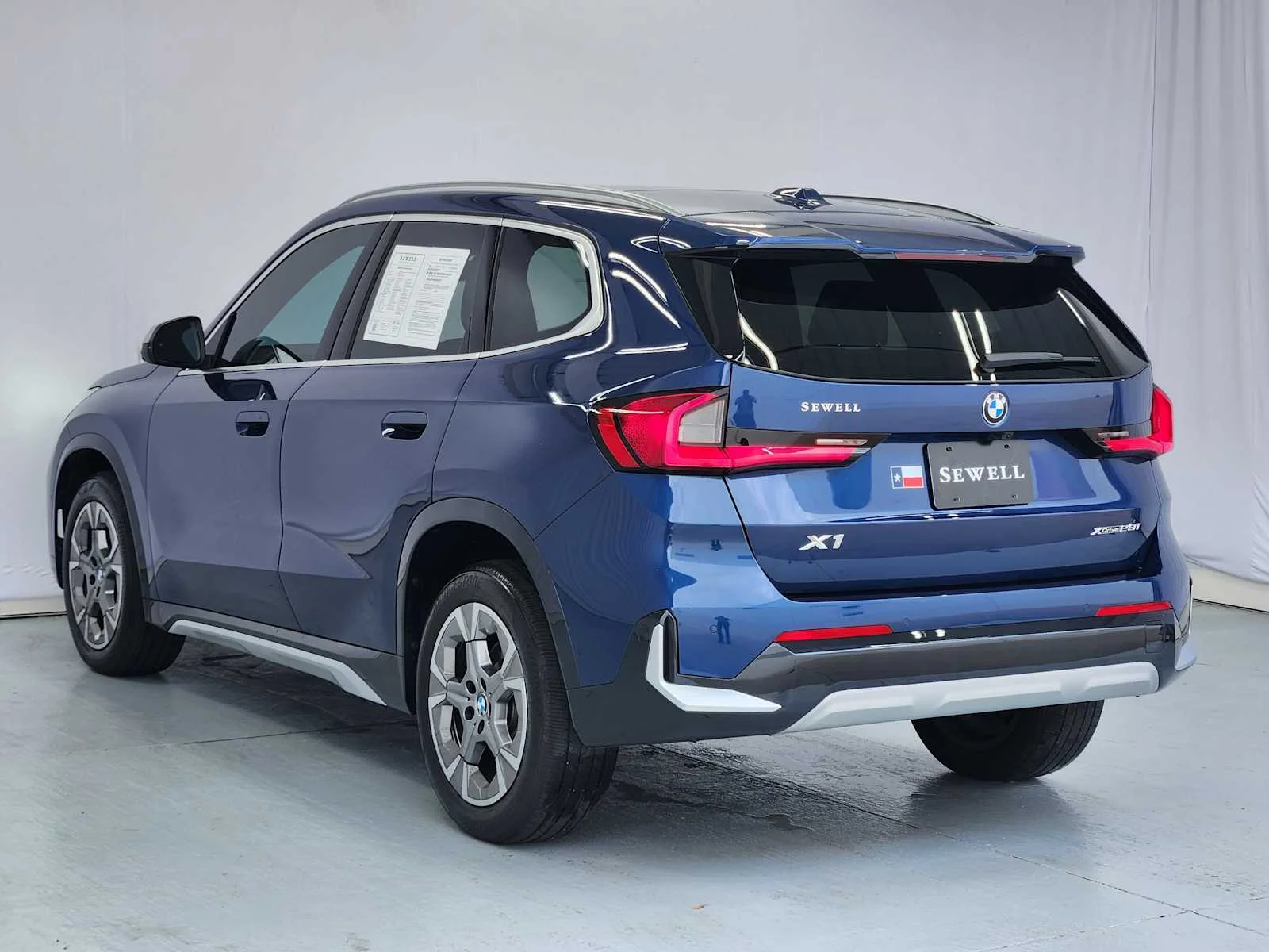 Certified Used 2024 Phytonic Blue Metallic BMW xDrive28i image 5