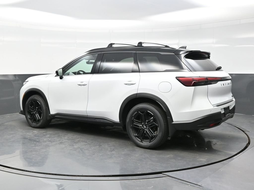 New 2027 2T RAD WHT INFINITI Sport AWD image 4