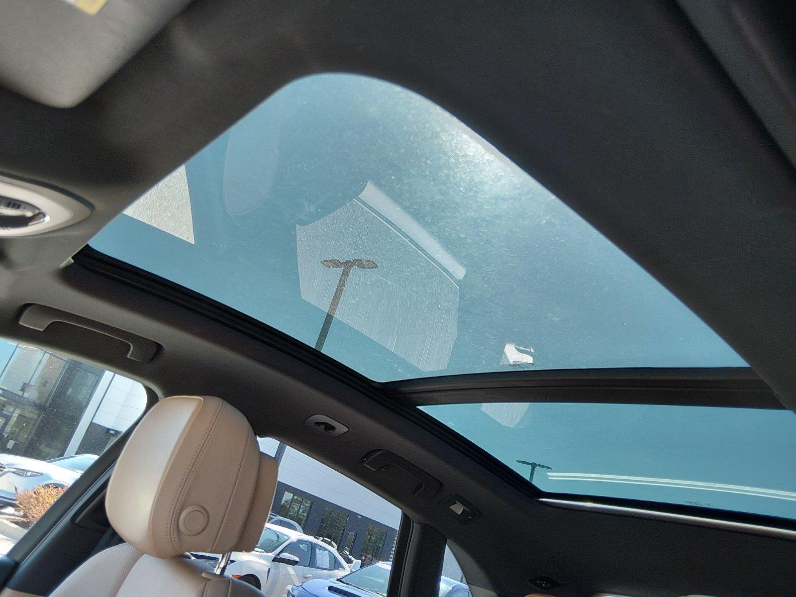 Used 2020 White Porsche  image 18