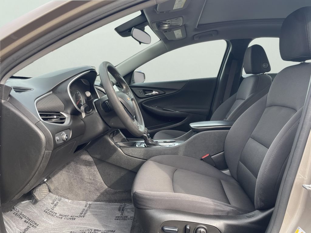 Used 2023 Gray Chevrolet LT image 10