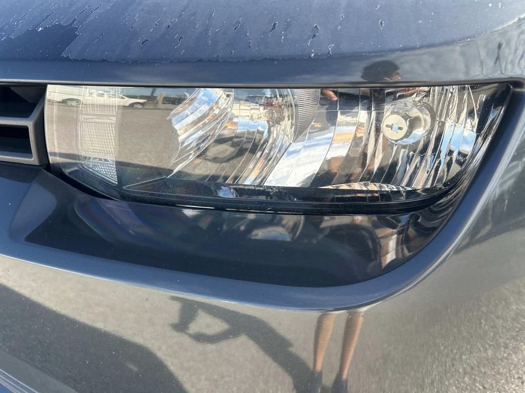 Used 2015 Ashen Gray Metallic Chevrolet 2LS image 10