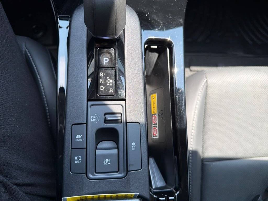 Used 2024 CUTTING EDGE Toyota Limited image 31