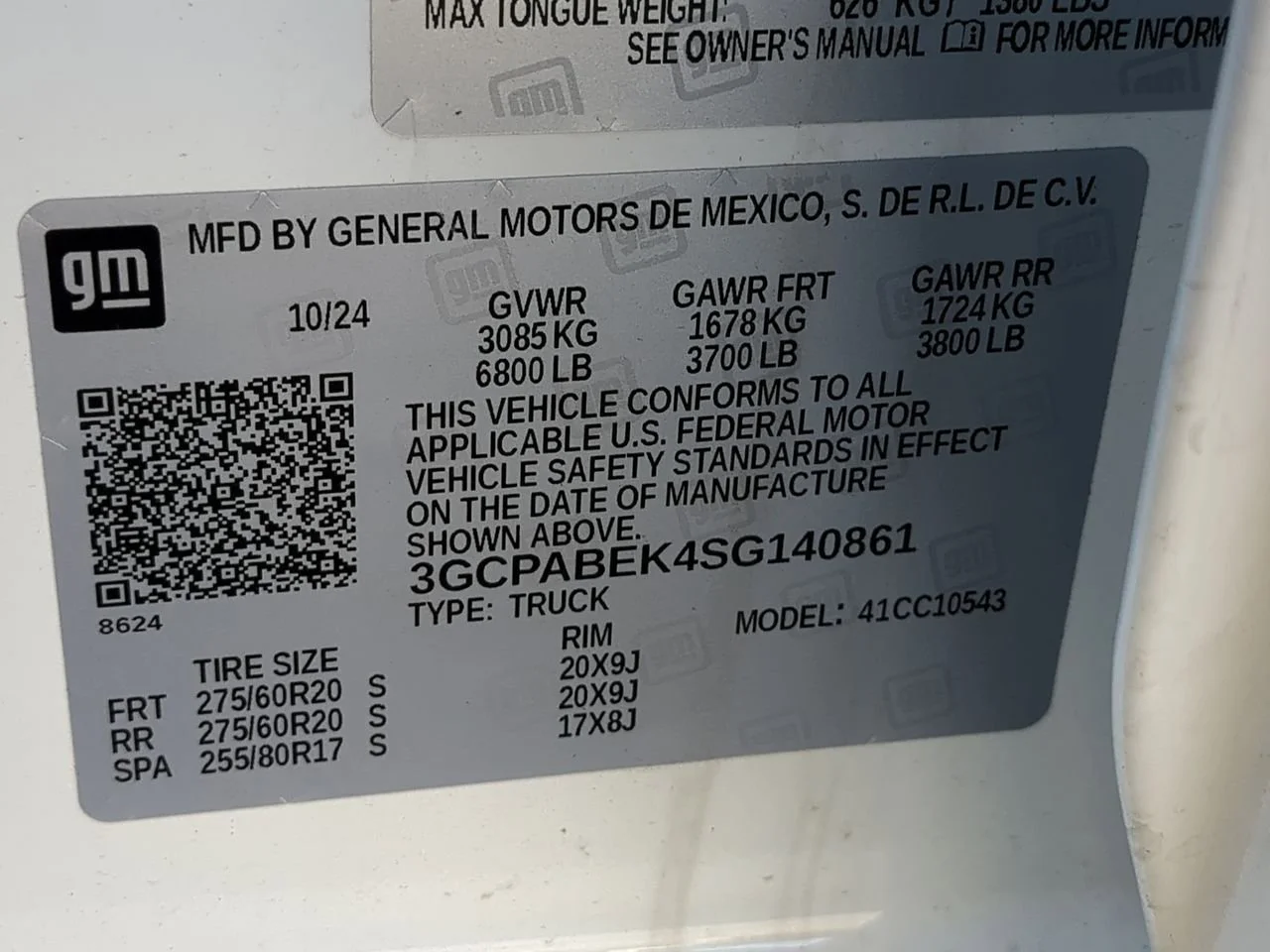 Used 2025 Summit White Chevrolet Custom image 35