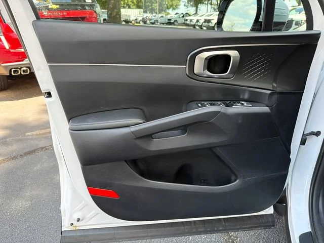 Used 2026 White Kia S image 10