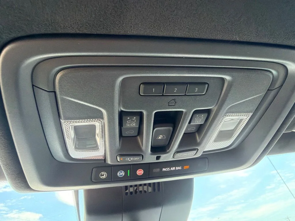 New 2026 White GMC AT4X image 28