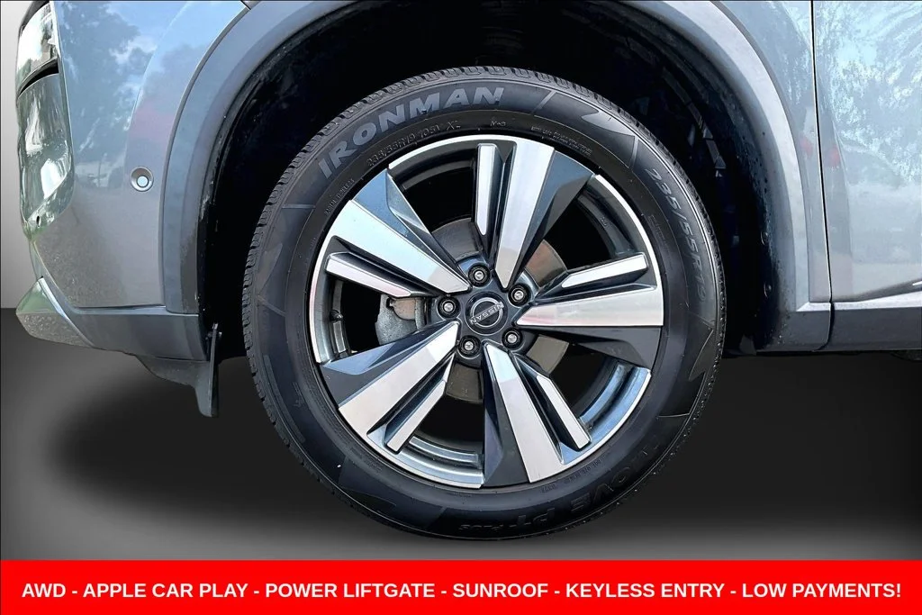 Used 2023 Gray Nissan SL image 41