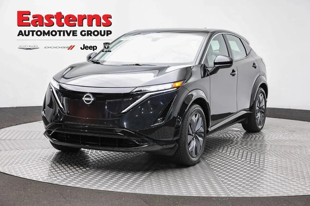 Used 2023 Black Nissan ENGAGE image 1