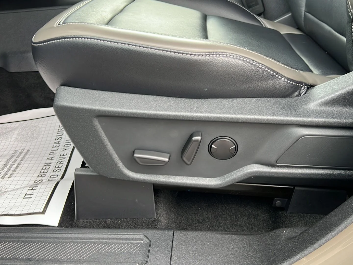 Used 2025 Marsh Gray Ford Outer Banks image 6
