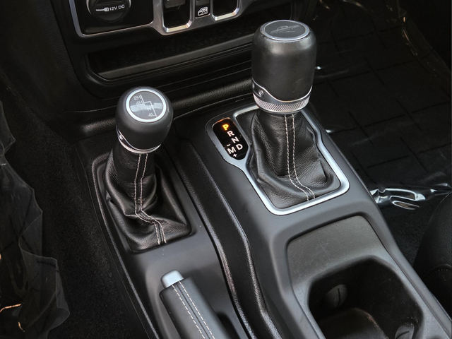 Certified Used 2020 Silver Jeep Overland image 23