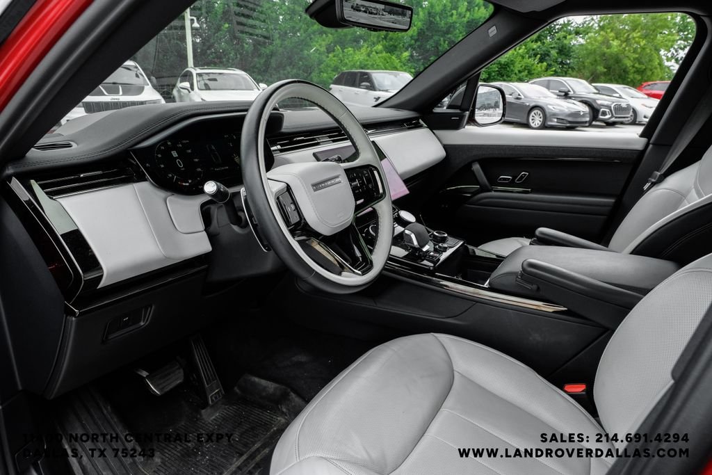 Used 2023 Firenze Red Metallic Land Rover SE Dynamic image 2