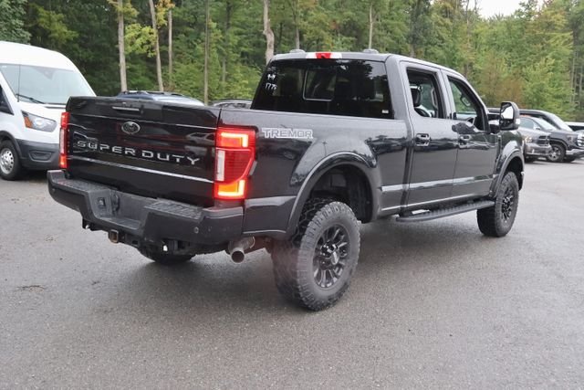 Used 2020 Black Metallic Ford Lariat image 6