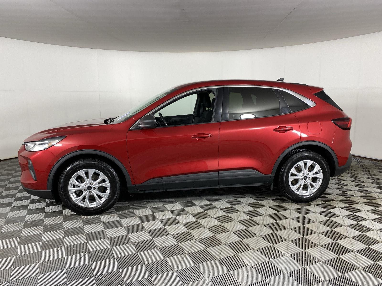 Used 2023 Rapid Red Metallic Tinted Clearcoat Ford Active image 4