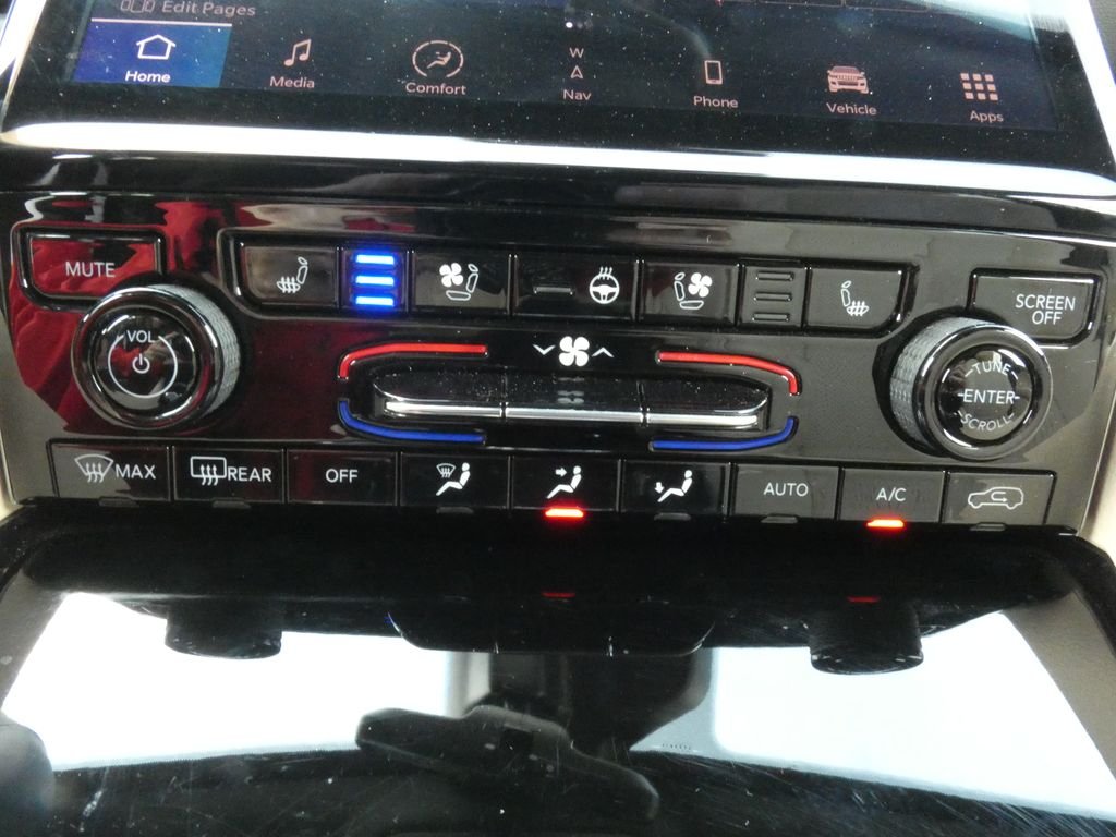 Used 2023 Black Jeep Limited image 29