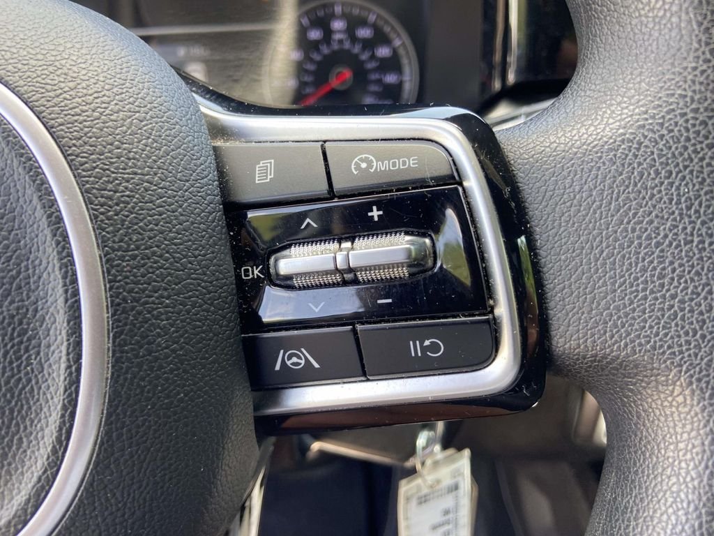 Used 2022 Gray Kia LX image 33