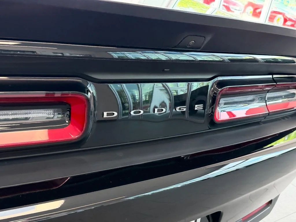 Used 2019 Black Dodge SRT Hellcat Redeye Widebody image 14
