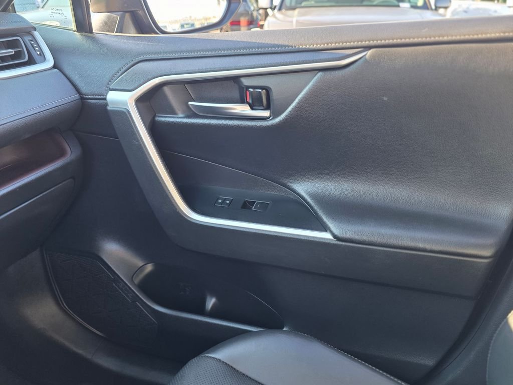 2022 Toyota RAV4 Limited - Photo 28