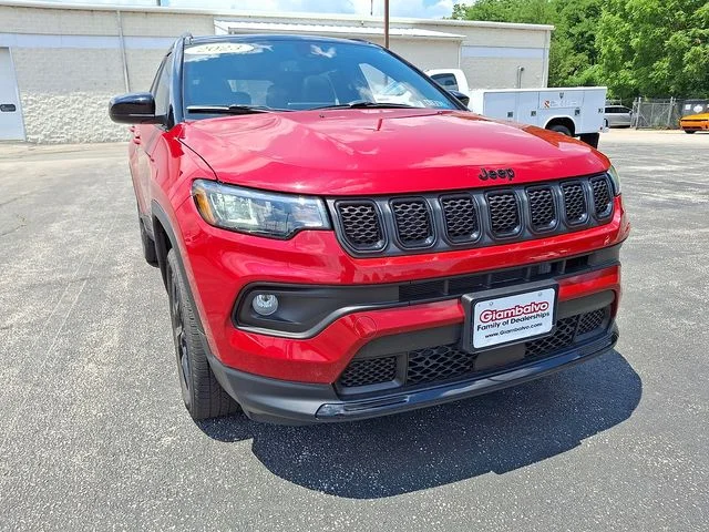 Used 2023 Red Jeep Latitude image 2