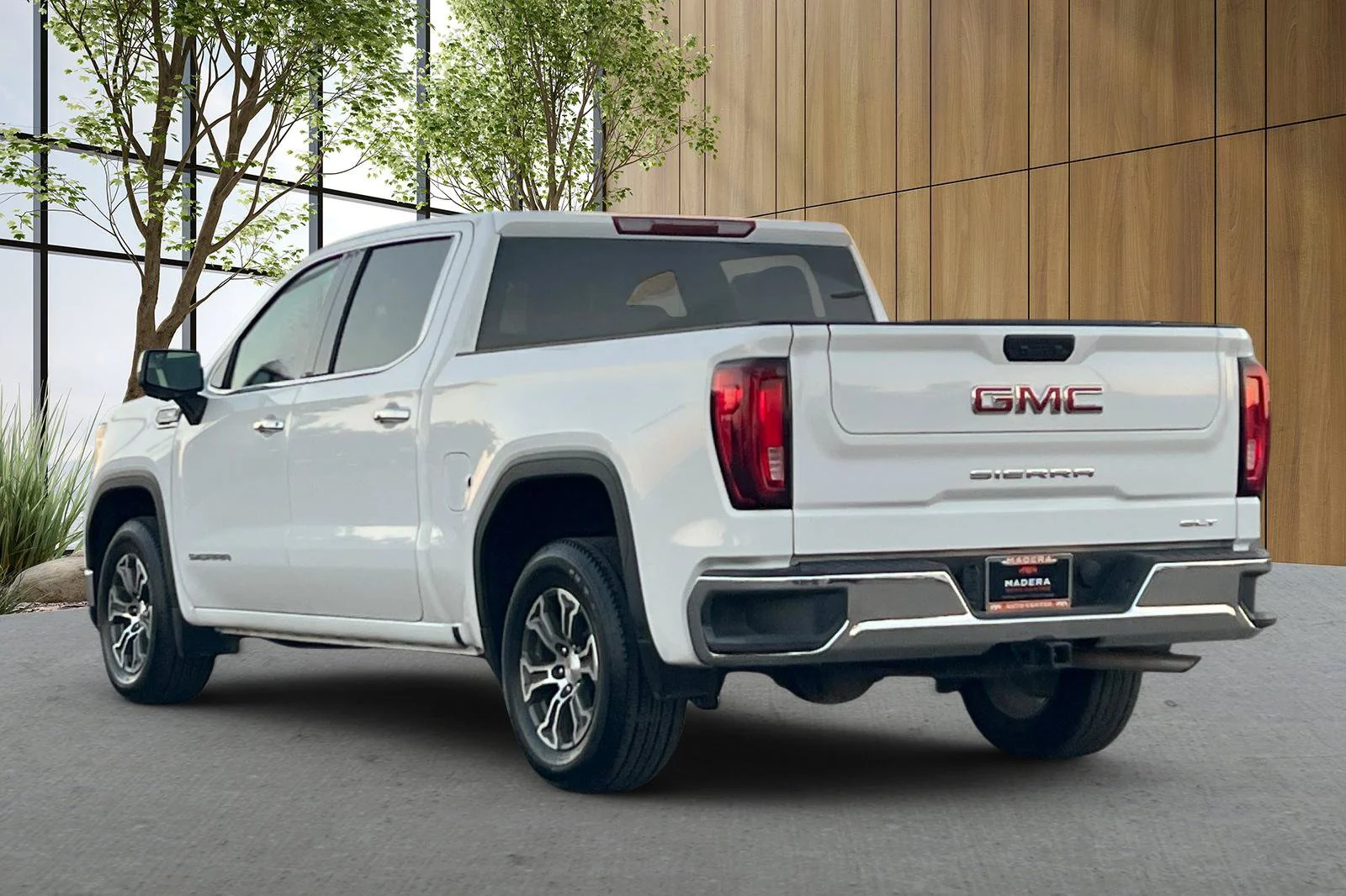 Used 2025 White GMC SLT image 6