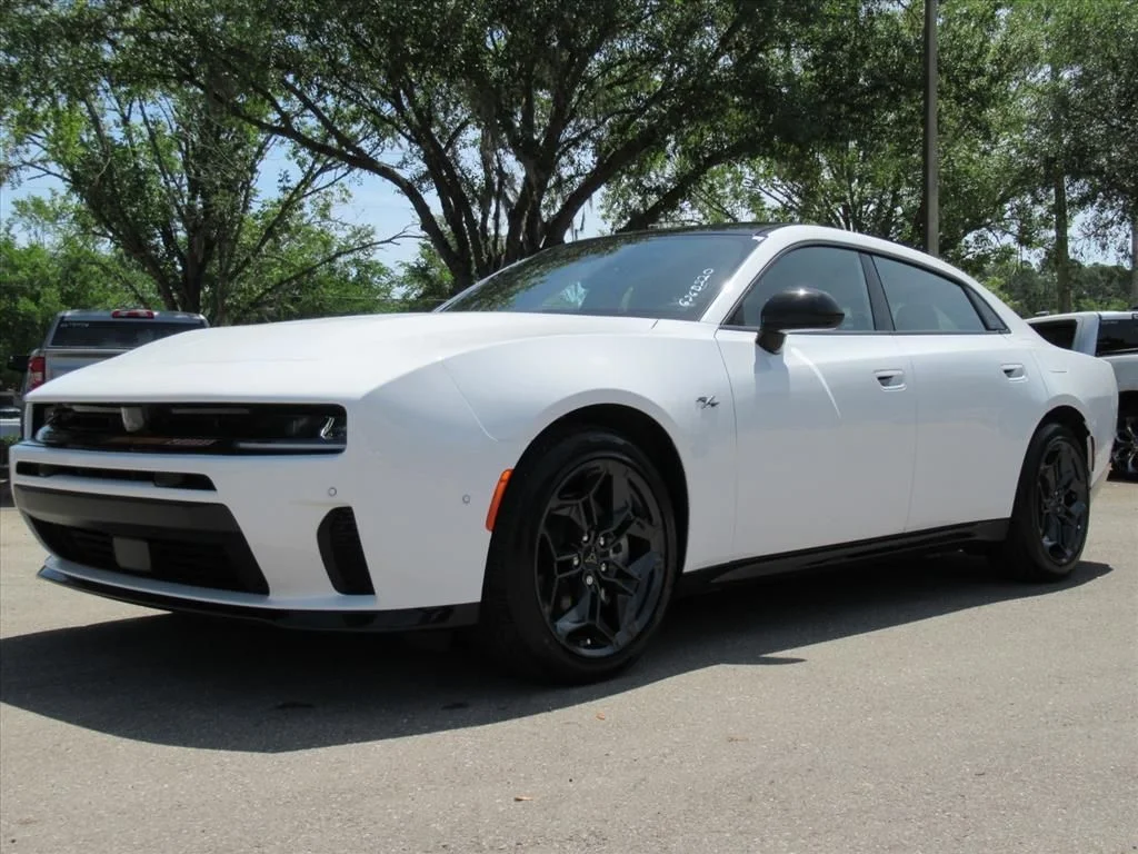 New 2026 White Knuckle Exterior Paint Dodge R/T image 3