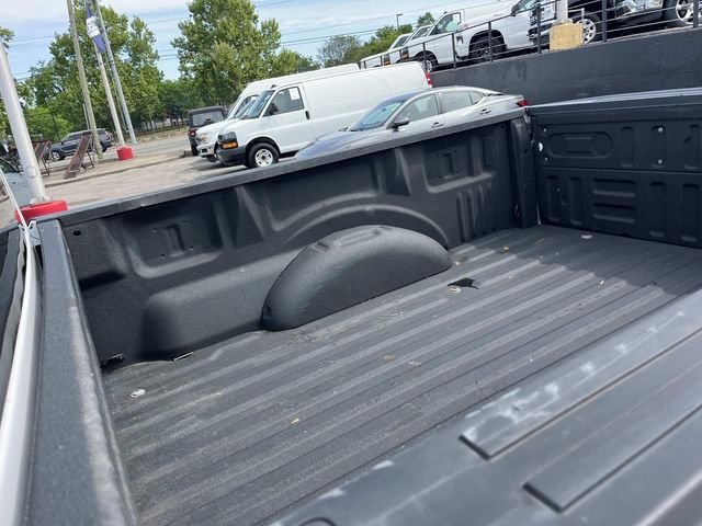 Used 2019 White Ford XL image 12