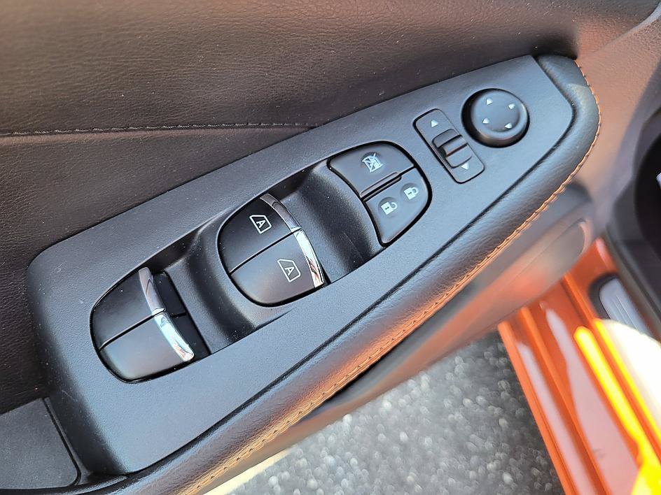 Used 2020 Sunset Drift Chromaflair Nissan SR image 6