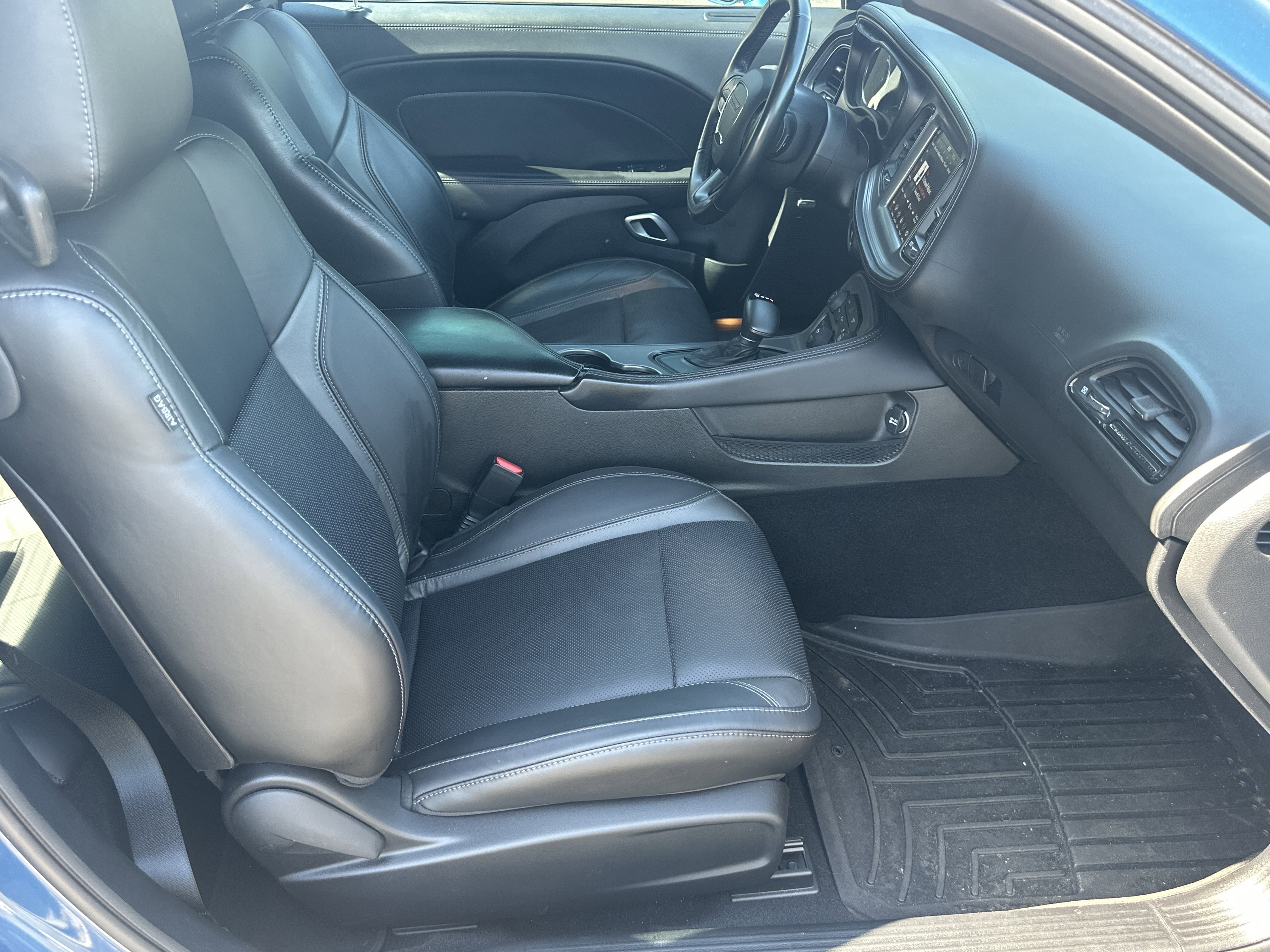 Used 2023 Frostbite Dodge SXT image 16