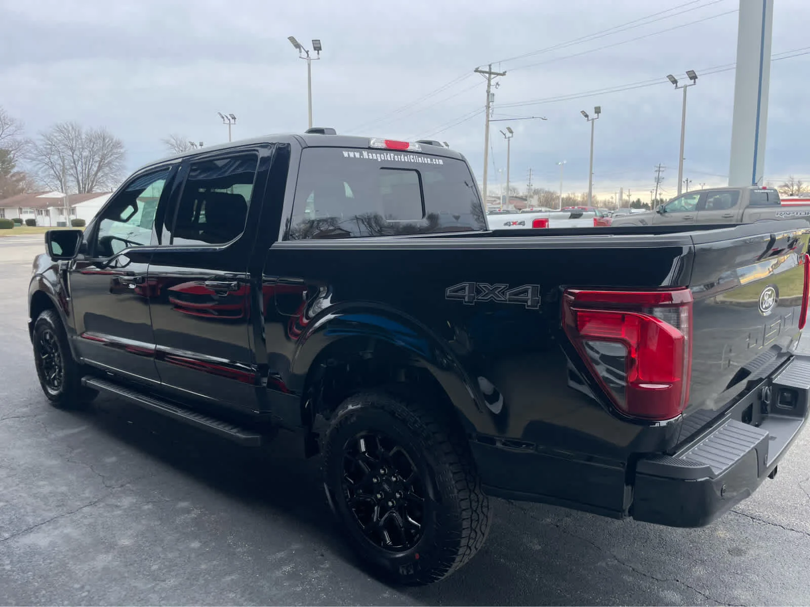 New 2026 Agate Black Metallic Ford XLT image 5