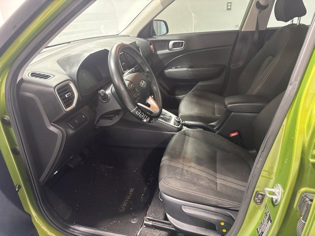 Used 2023 Green Hyundai SEL image 12