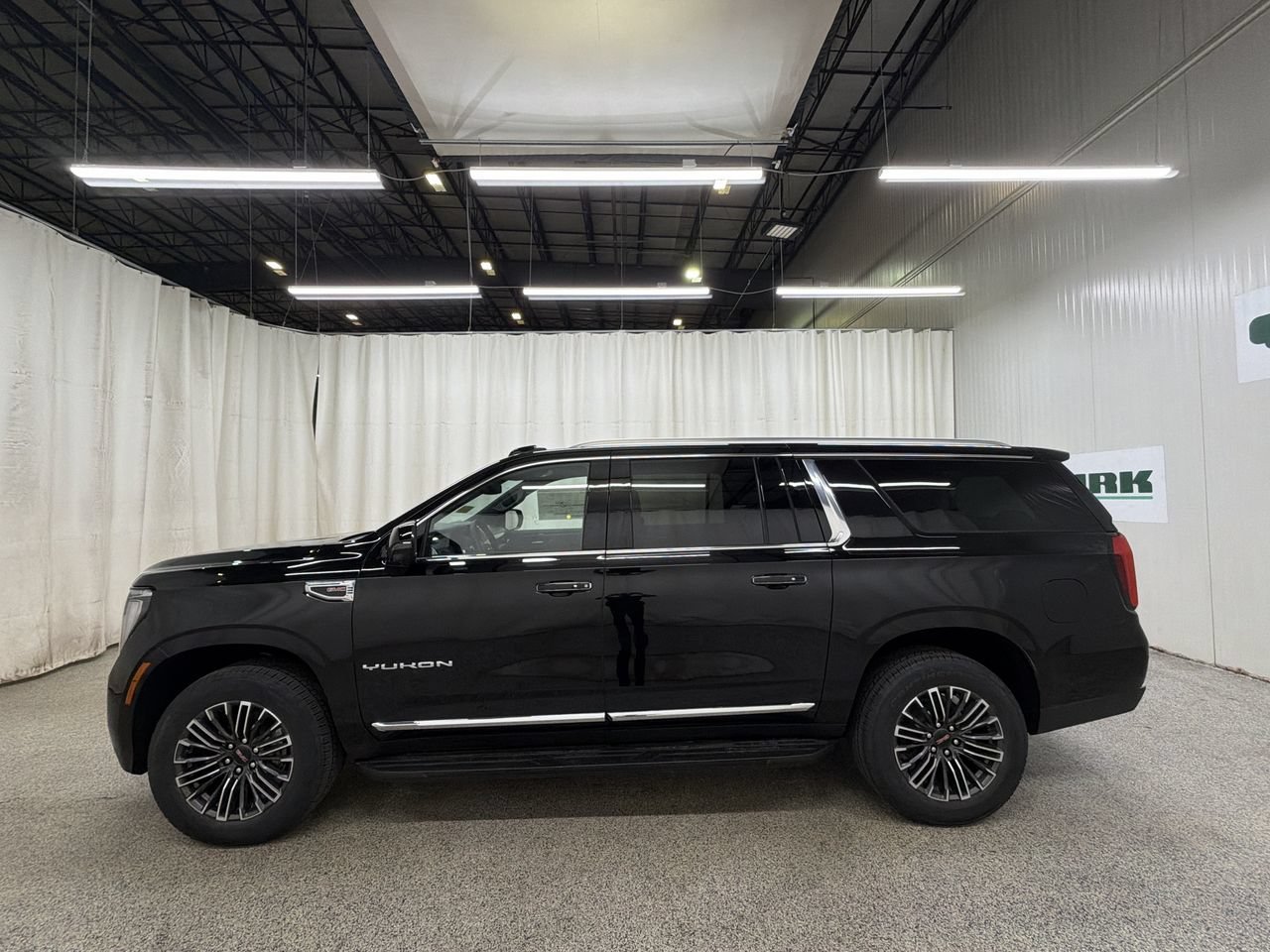 2026 GMC Yukon XL Elevation - Photo 6