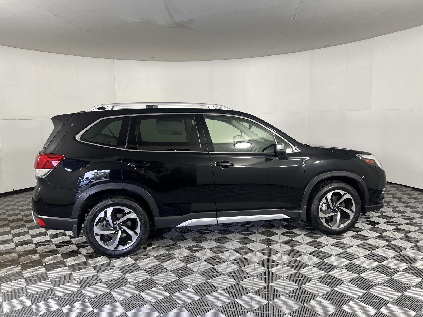 Used 2024 Crystal Black Silica Subaru Touring image 9