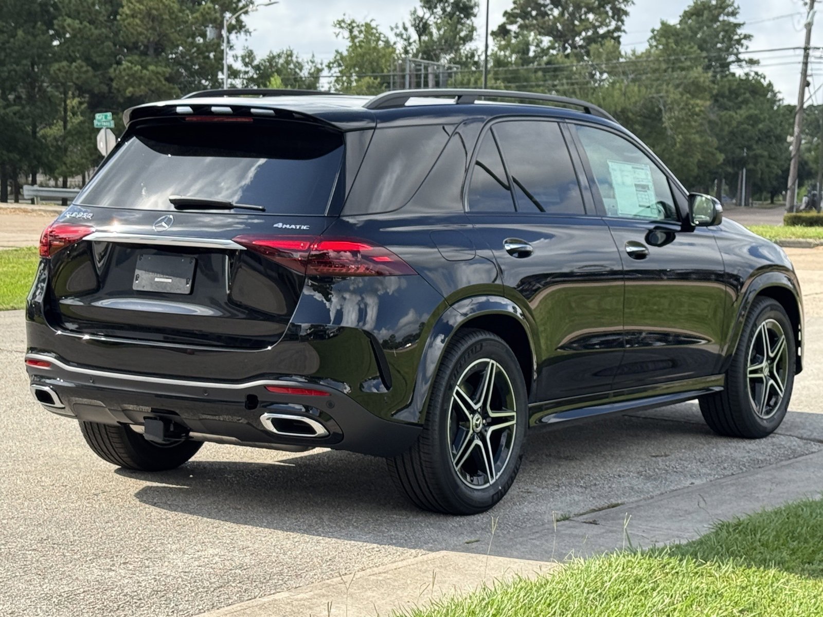 New 2026 Obsidian Black Metallic Mercedes-Benz GLE 350 image 27