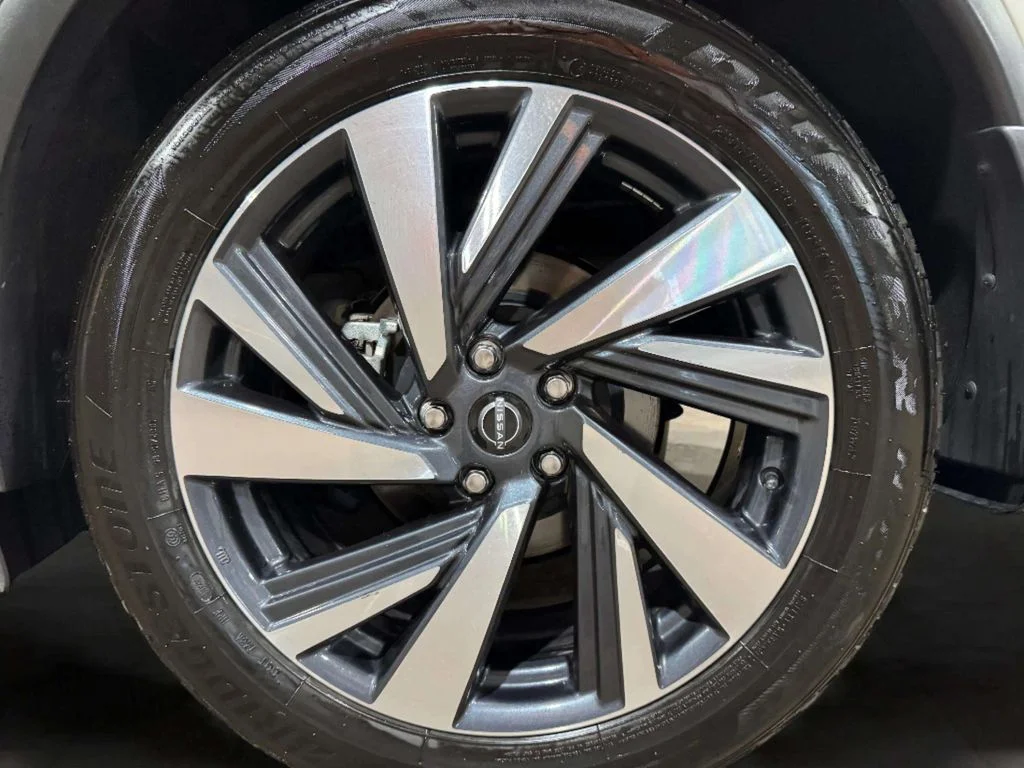 Certified Used 2024 Pearl White Tricoat Nissan SL image 34