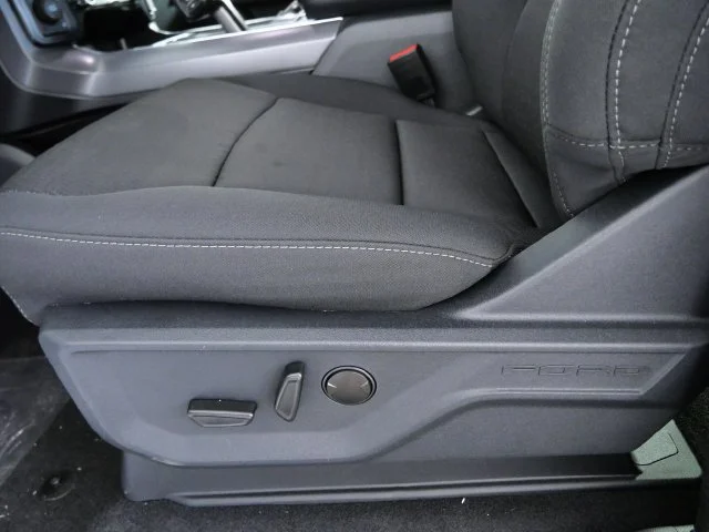 New 2026 Oxford White Ford XLT image 18