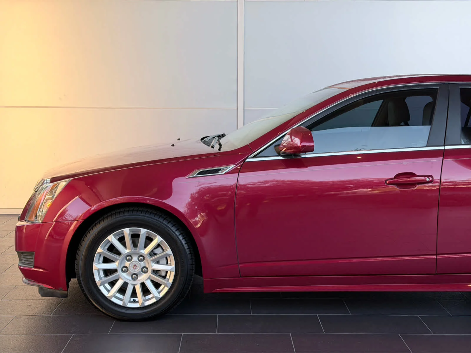 Used 2011 CRYSTAL RED TINTCOAT Cadillac Luxury image 7