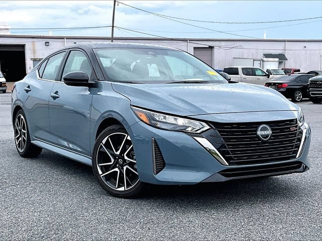 Used 2025 Atlantic Gray Met Nissan SR image 1