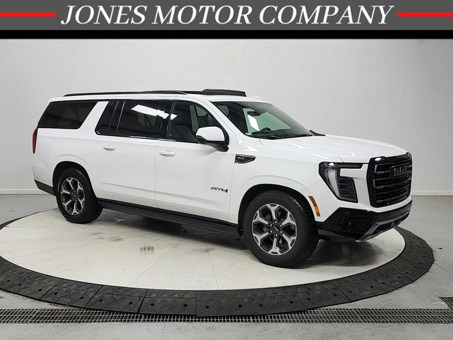 2025 GMC Yukon AT4 Ultimate's photo