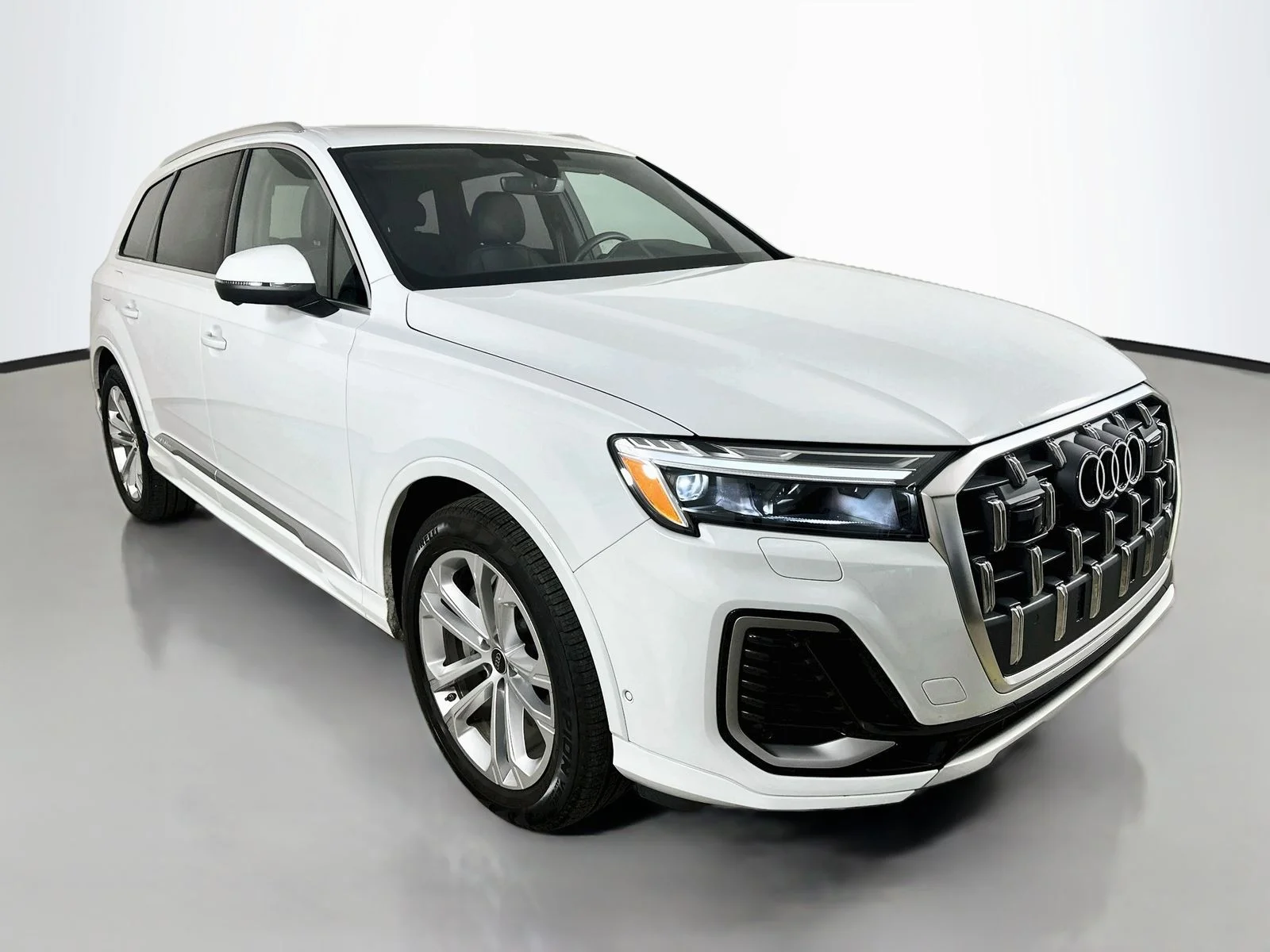 Used 2026 White Audi  image 3