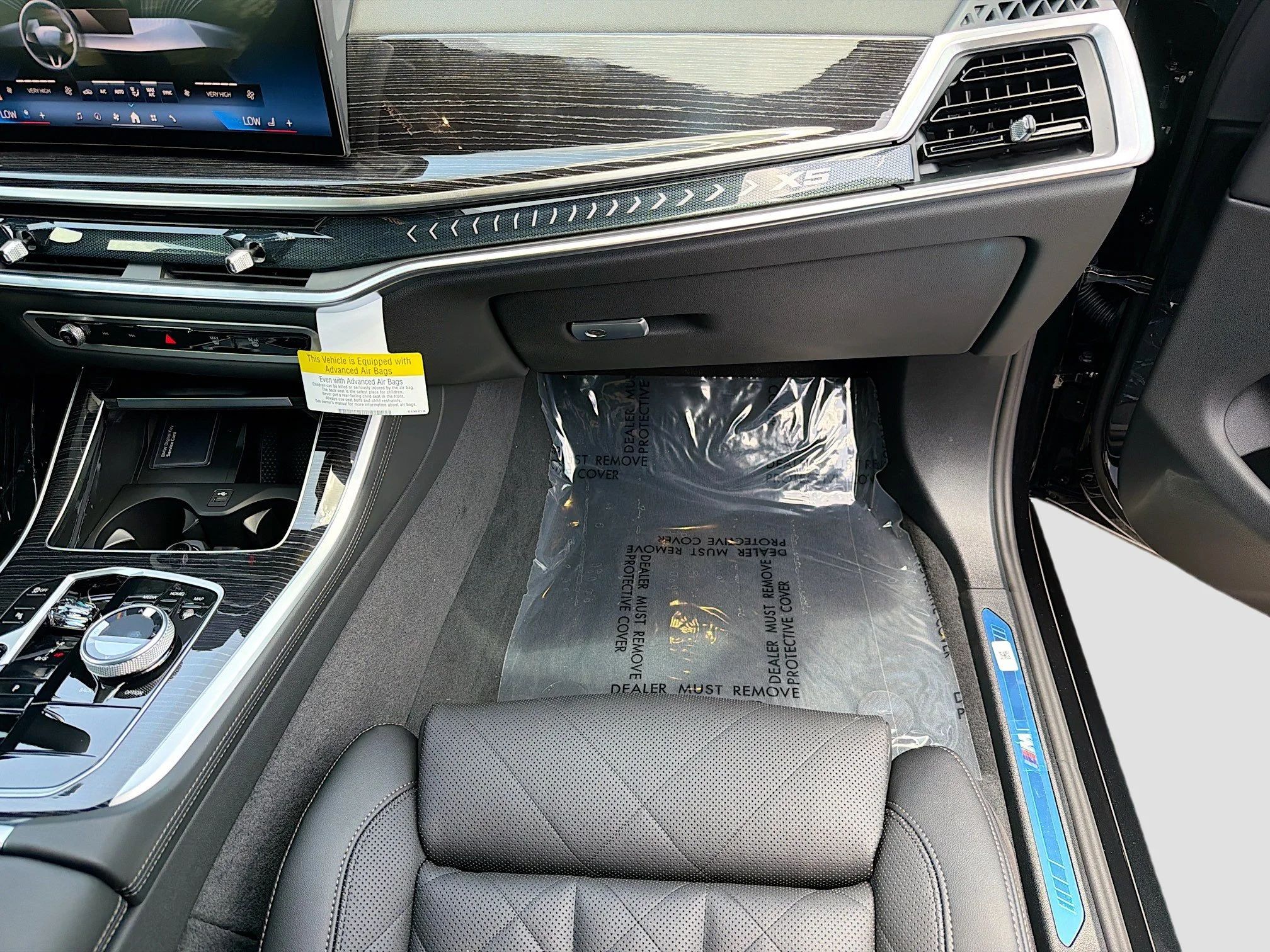 New 2026 Black Sapphire Metallic BMW xDrive40i image 18