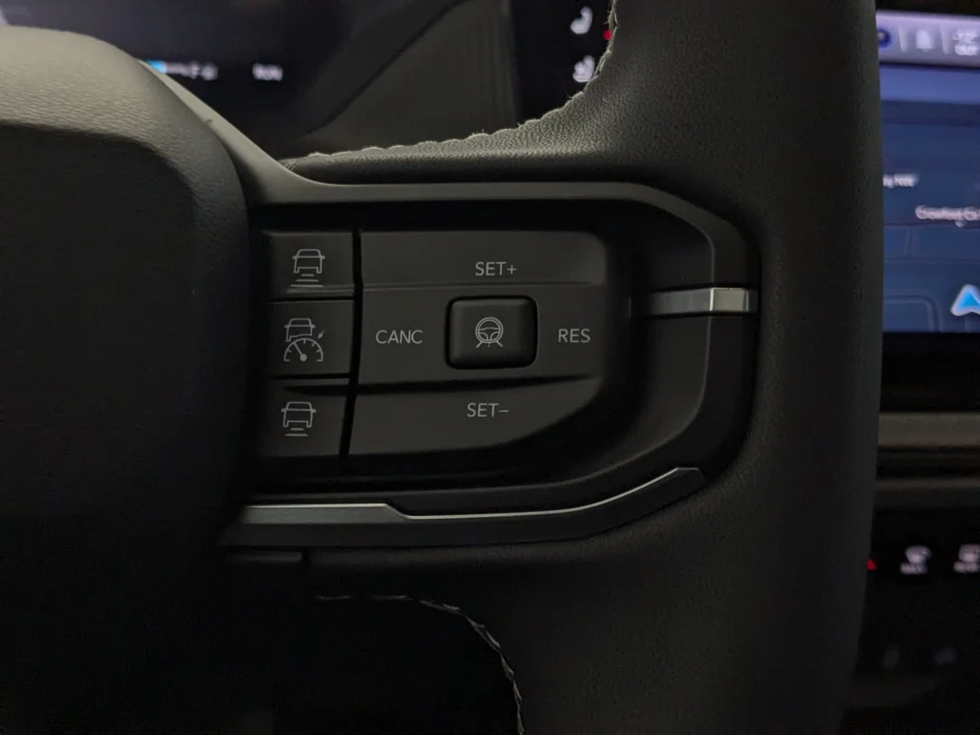 New 2026 Black Jeep Overland - - 4x4 - Surround View - Ventilated Seats - Remote Start & More! image 21