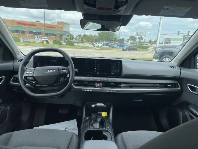 Used 2025 Blue Kia LXS image 37