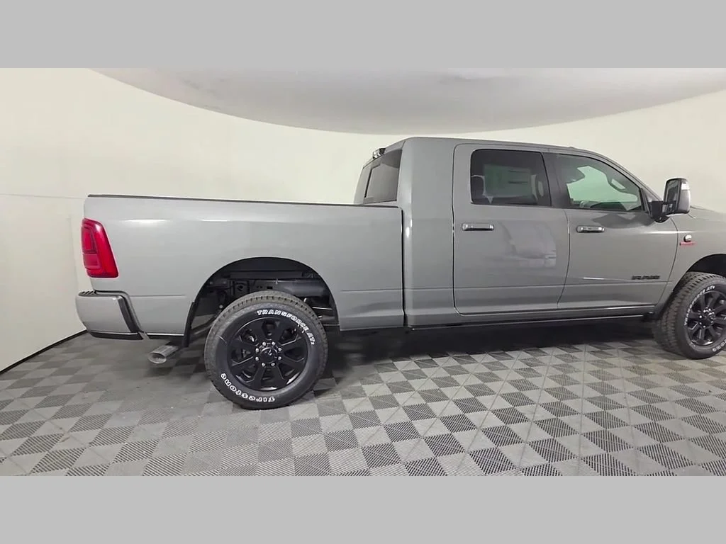 New 2026 Ceramic Gray Clear-Coat Exterior Paint RAM Laramie image 24