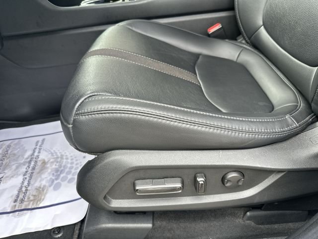 Used 2025  Honda Touring image 16